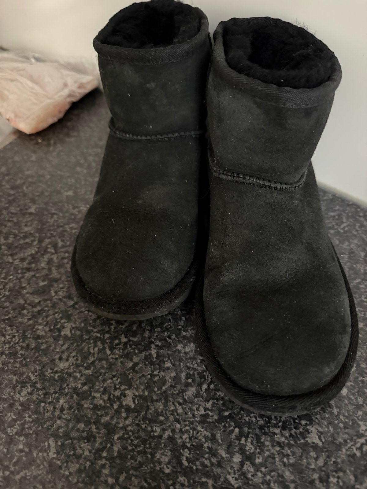 Originele UGG laarzen zwart maat 35, Ophalen of Verzenden, Zo goed als nieuw