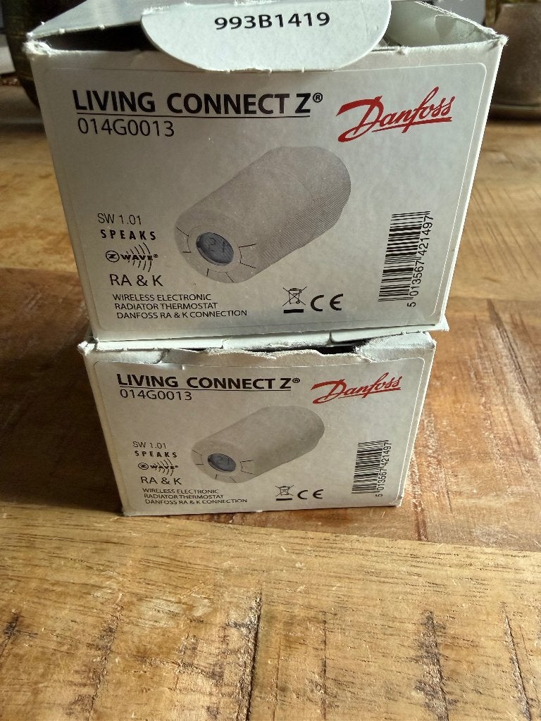 2x Danfoss Living Connect Z-Wave Thermostaten, Ophalen of Verzenden, Zo goed als nieuw