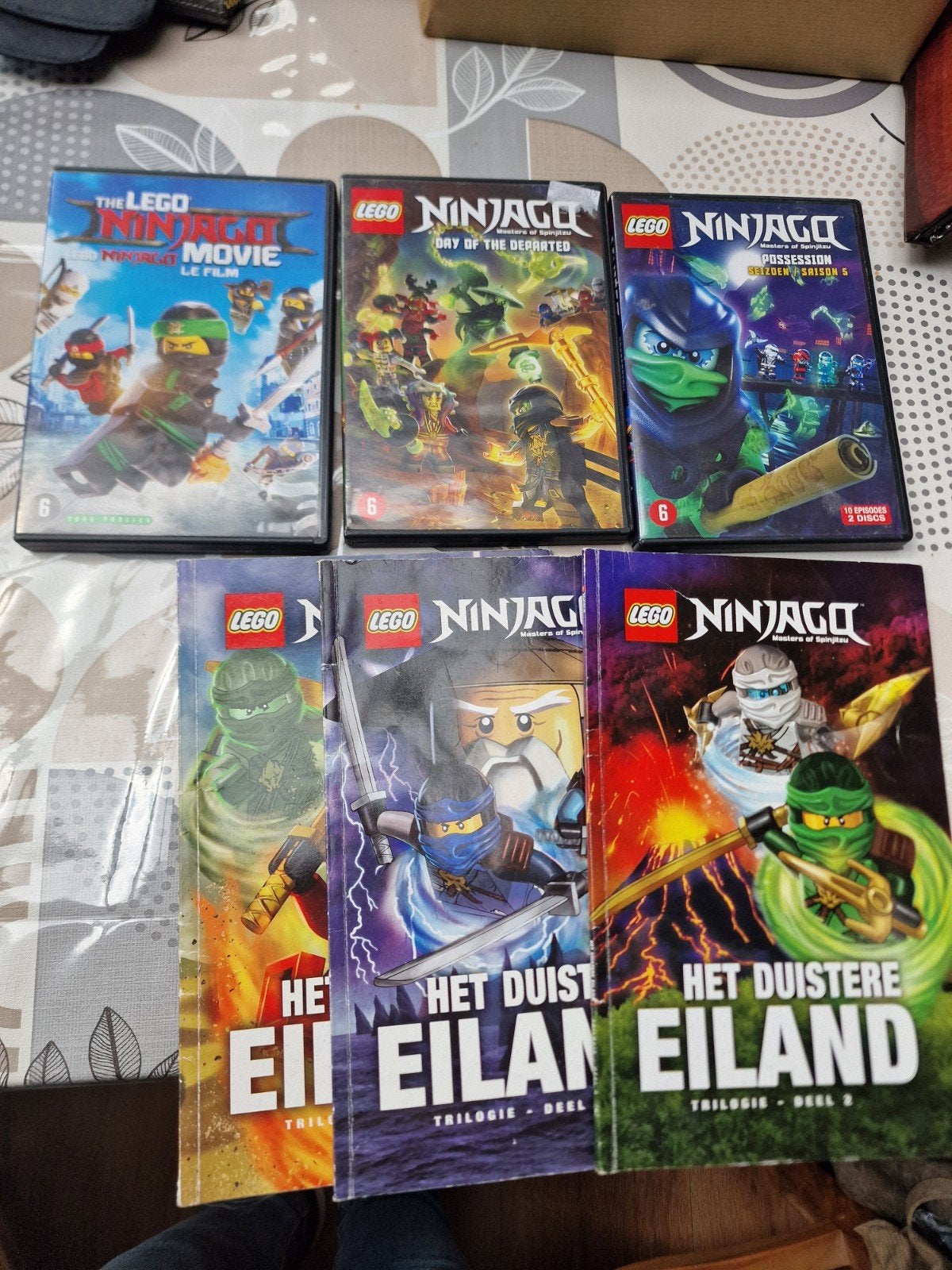 Ninjago 3 films en 3 boekjes, Cd's en Dvd's, Alle leeftijden, Ophalen of Verzenden, Zo goed als nieuw