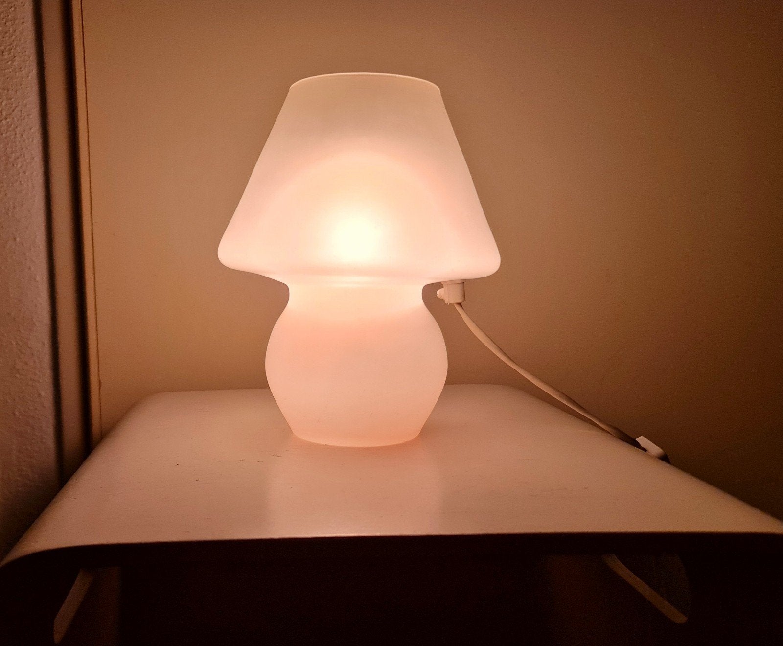 Vintage Mushroom Tafellamp - Mat Glas - Oud Roze, Huis en Inrichting, Lampen | Tafellampen, Ophalen, Vintage, Inclusief lichtbron