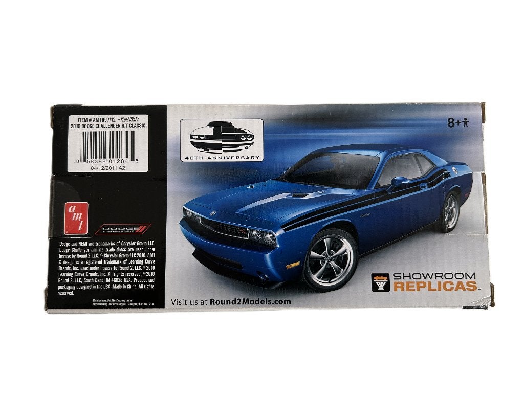 AMT '10 DODGE R/T CL.PLUM 1:25 AMT-0697, Overige merken, Auto, Groter dan 1:32, Nieuw