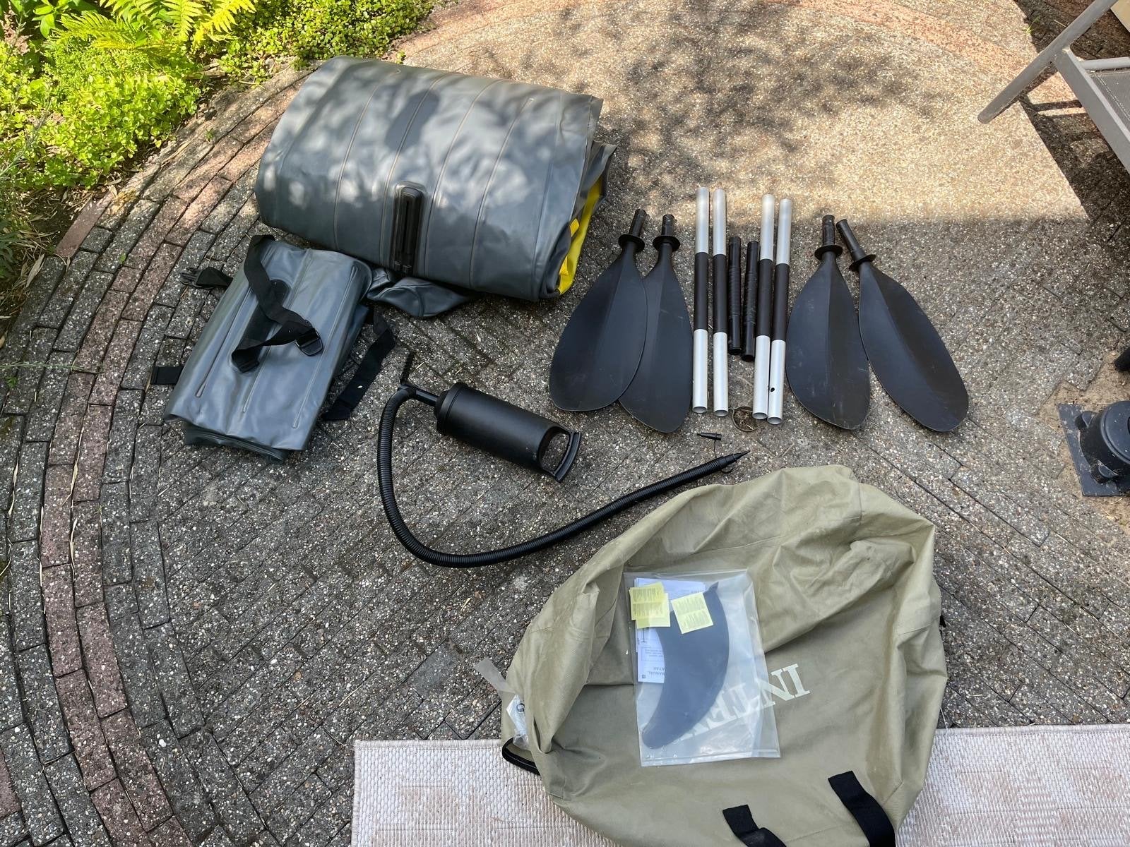 Intex Explorer K2 opblaasbare kajak met peddels en pomp, Watersport en Boten, Ophalen of Verzenden, Opblaasbaar, Gebruikt, 2-persoons