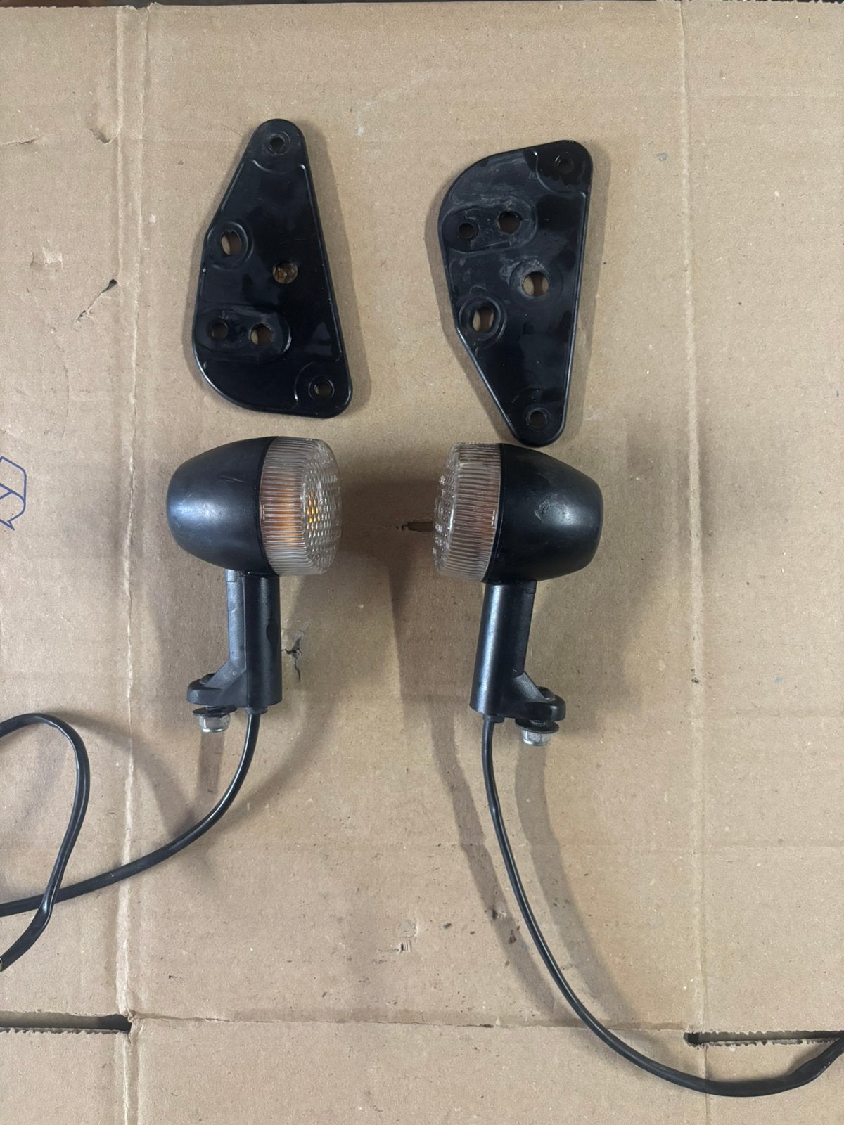 Originele richtingaanwijzer voor derbi senda en drd 50, Fietsen en Brommers, Ophalen of Verzenden, Zo goed als nieuw