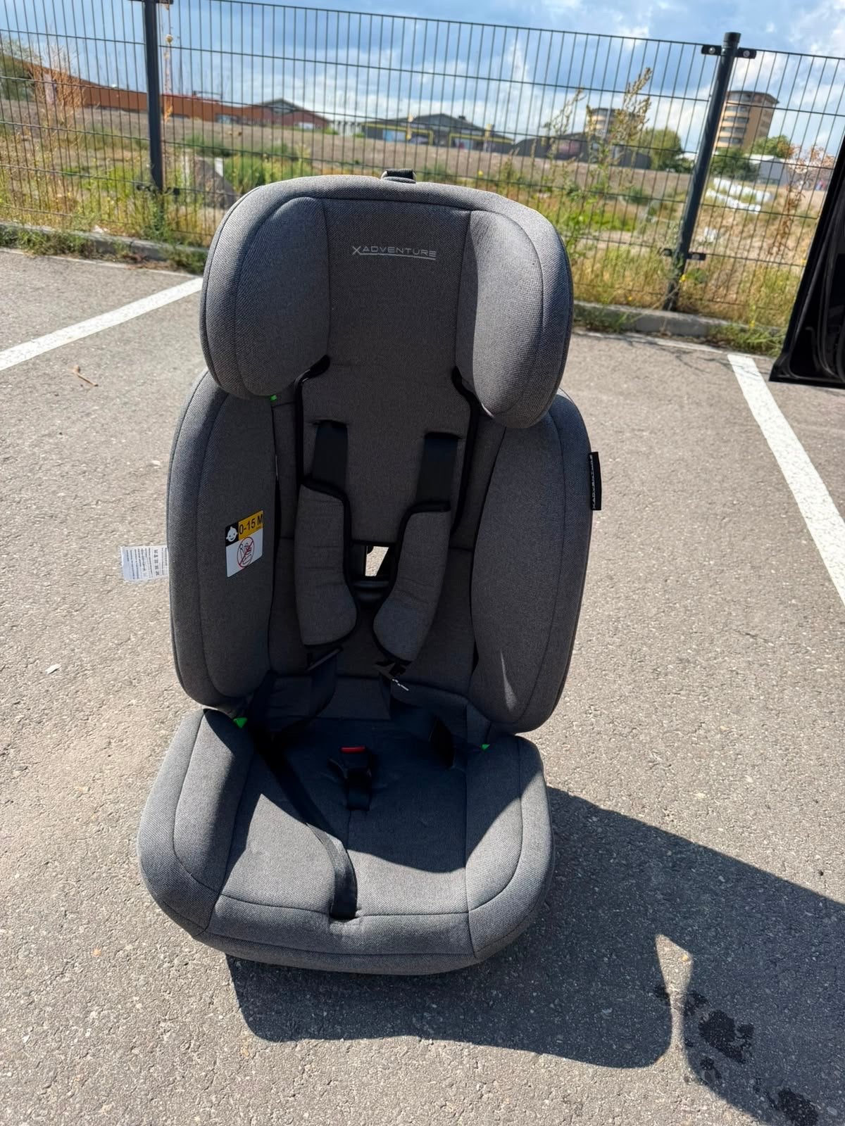 X-Adventure autostoel 15m- 12 jaar grijs, Kinderen en Baby's, Autostoeltjes, Autogordel of Isofix, Verstelbare rugleuning, Zo goed als nieuw
