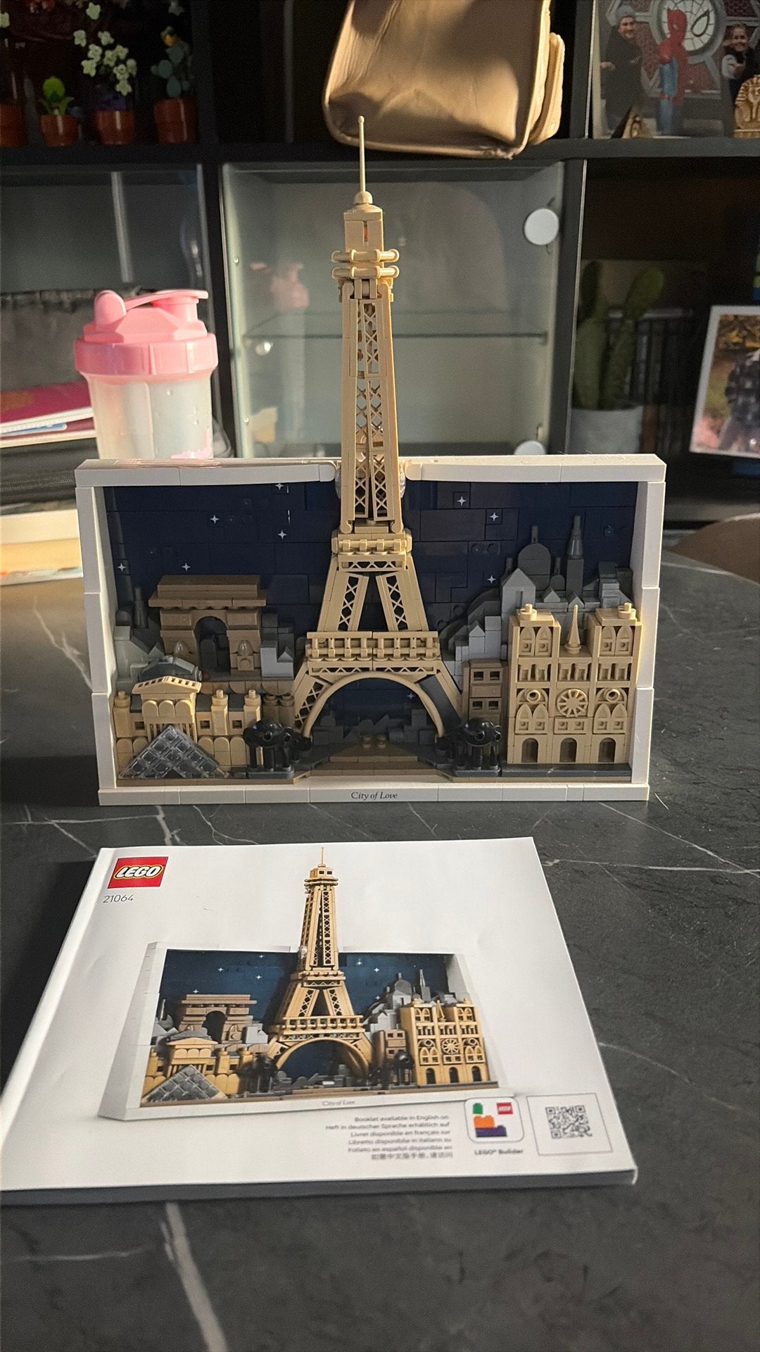 Lego 21064 Parijs, Ophalen of Verzenden, Zo goed als nieuw
