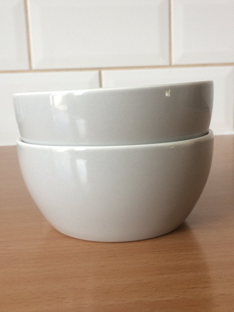 Schaaltjes lichtgrijs Albert Heijn lichtgrijs, Ophalen of Verzenden, Effen, Aardewerk, Schaal of Schalen