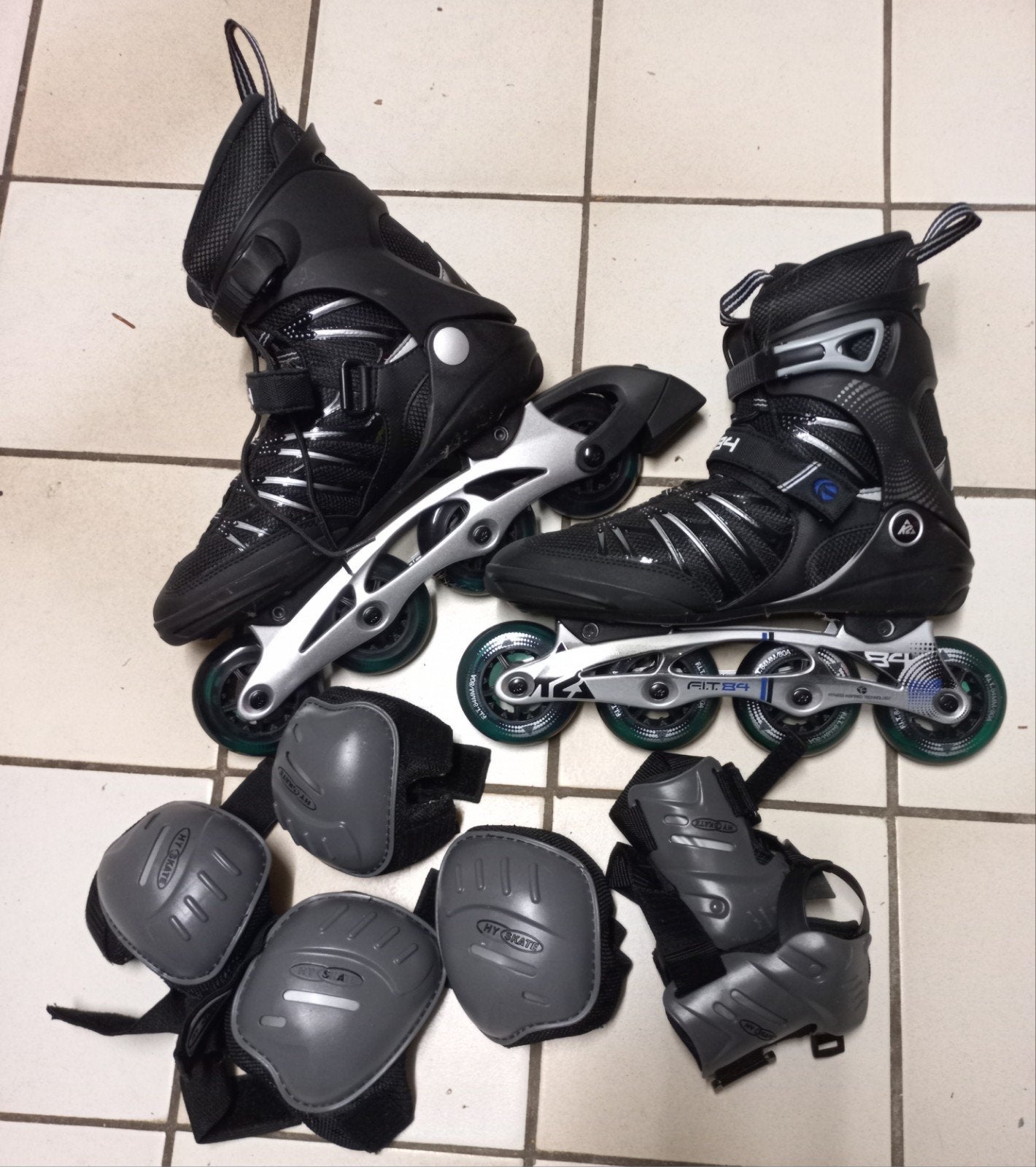 skates  0, Sport en Fitness, Skeelers, Ophalen of Verzenden, Zo goed als nieuw, Bescherming