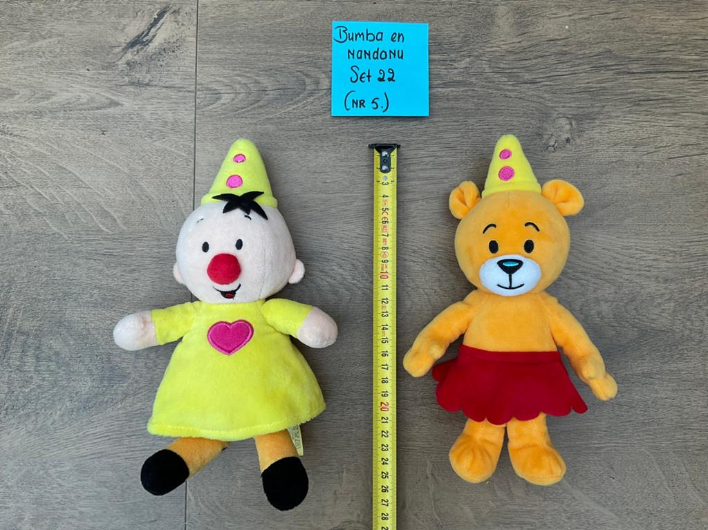 2 nieuwe zgan Bumba en Nandanu knuffels Studio 100, Ophalen, Overige figuren, Nieuw, Beeldje of Figuurtje