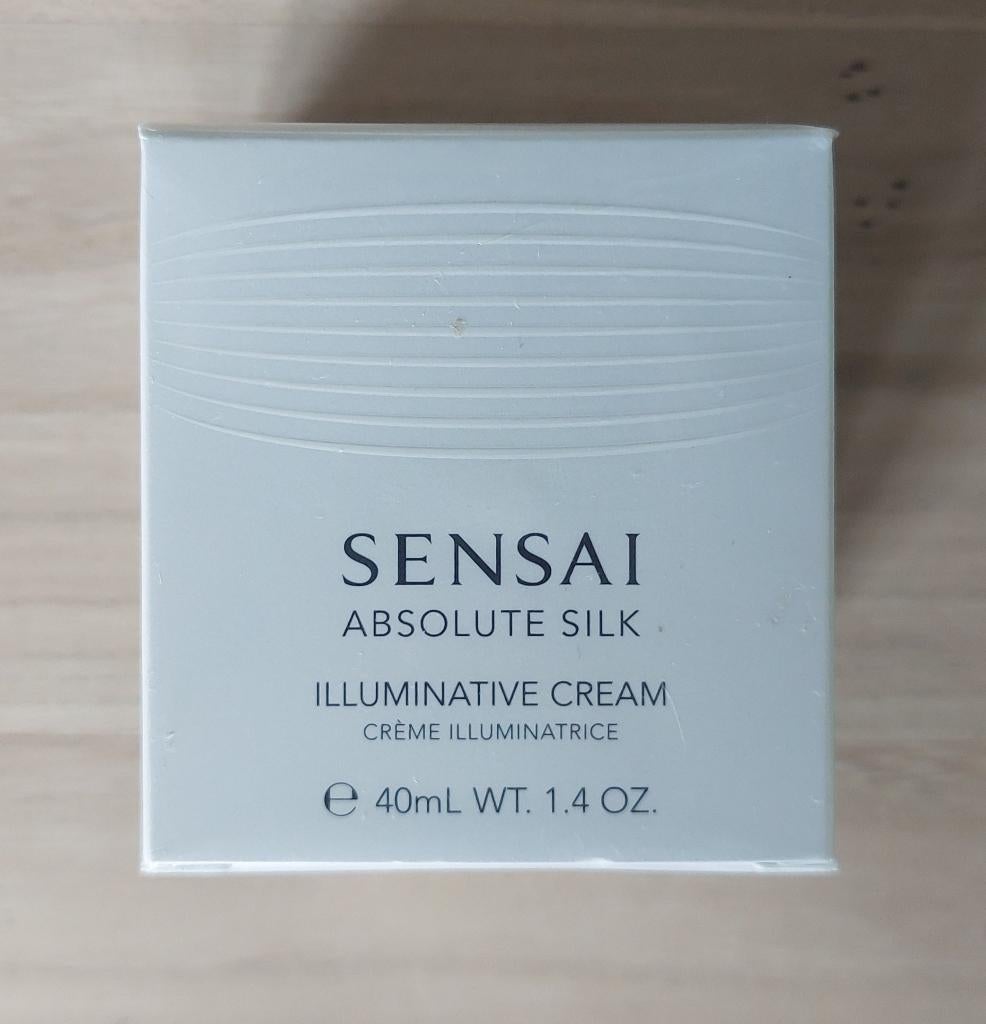 *Nieuw* Sensai Absolute Silk Illuminative Cream (40ml), Ophalen of Verzenden, Nieuw, Gehele gezicht, Verzorging