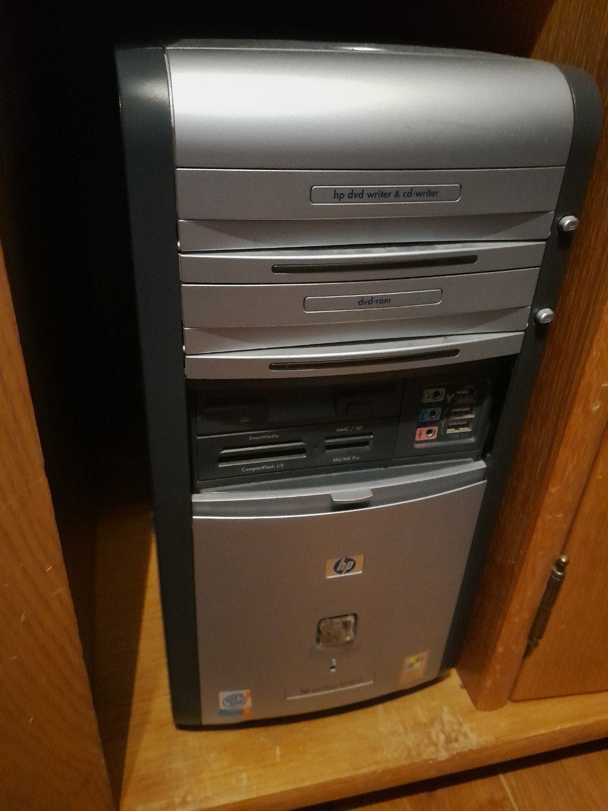 Hp t470 pentium 4, Computers en Software, Desktop Pc's, Ophalen of Verzenden, Gebruikt