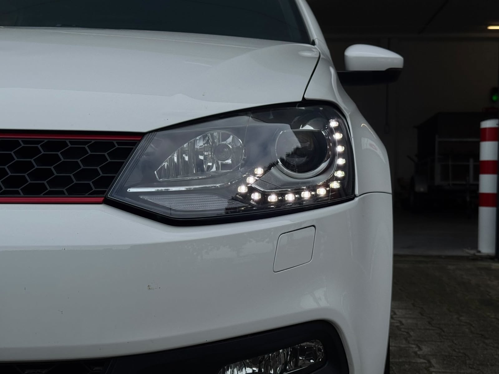 Volkswagen Polo 1.4 TSI GTI / XENON / LED-DAGRIJ / P.SENSORE, Euro 5, Huisgarantie, 4 cilinders, Met garantie (alle)