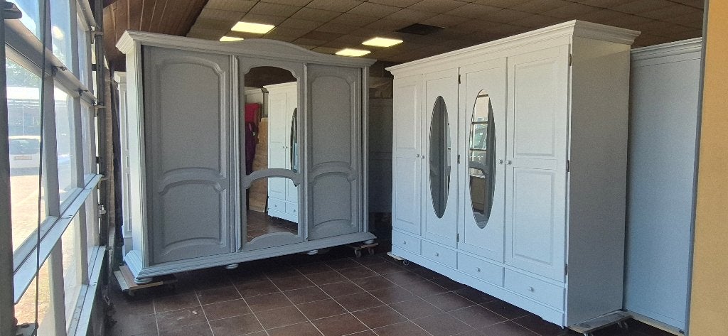 Schuifdeuren brocante garderobe houten kasten slaapkamerkast, Huis en Inrichting, Kasten | Kledingkasten, Ophalen, 200 cm of meer