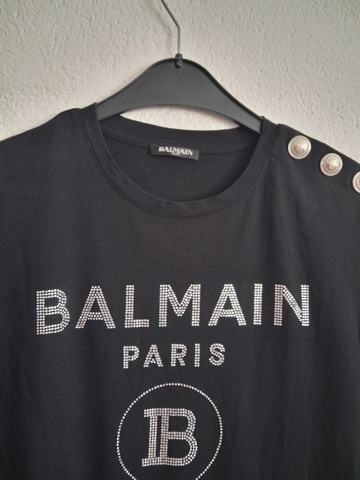 Balmain Paris T-shirt Zwart met Zilveren Details, Ophalen of Verzenden, Zo goed als nieuw, Zwart