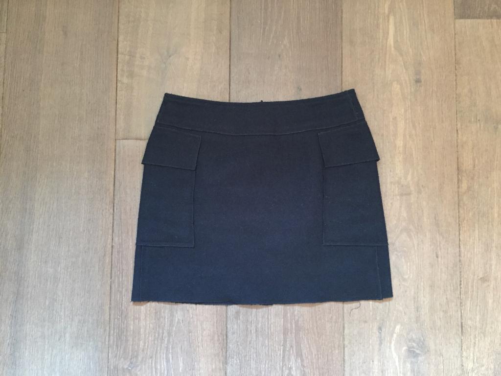 ZGAN Turnover blauw wolvilt rokje met grote klepzakken mt 34, Kleding | Dames, Rokken, Blauw, Zo goed als nieuw, Maat 34 (XS) of kleiner