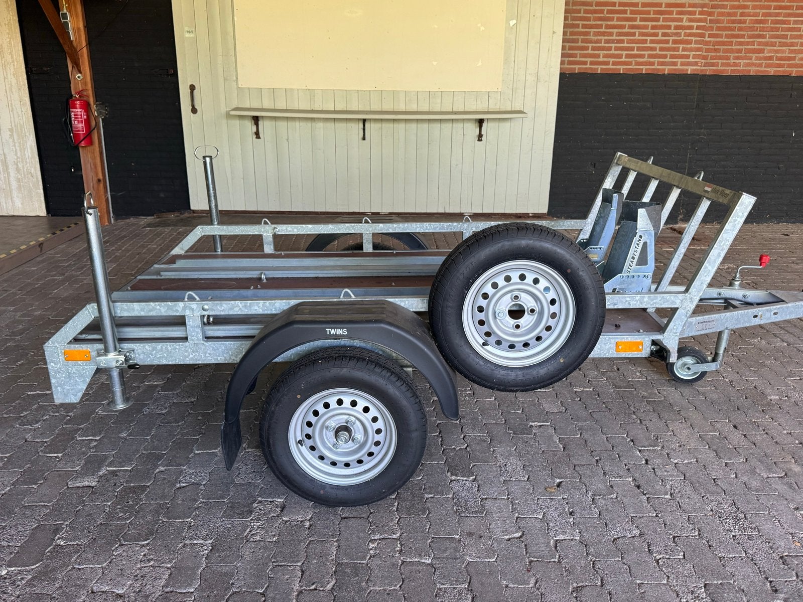 Robuuste motortrailer voor 2 motoren met reservewiel, Ophalen, Zo goed als nieuw