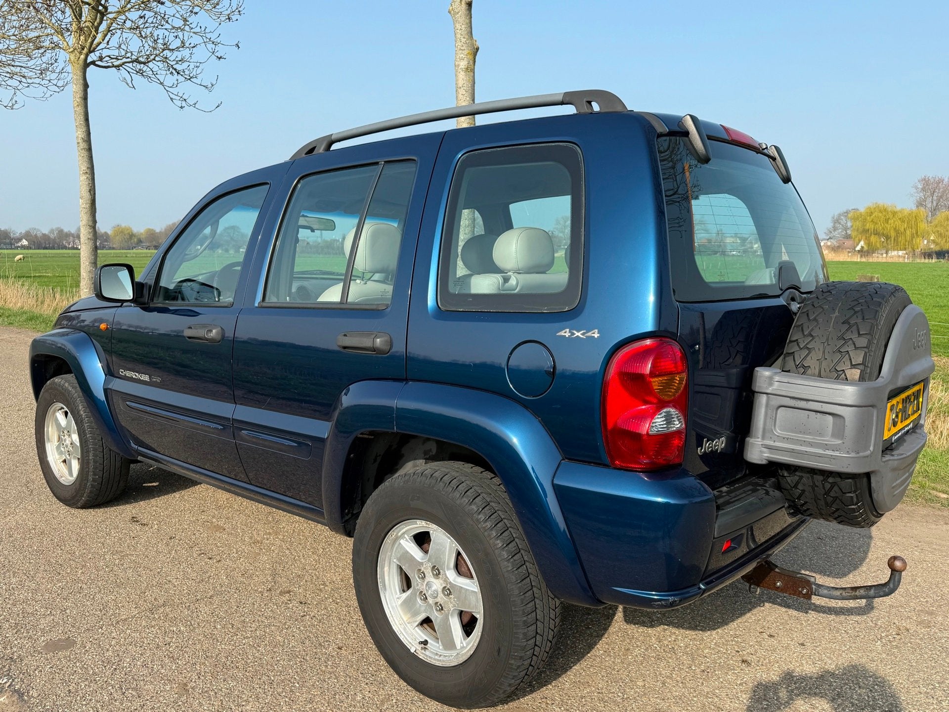 Jeep Cherokee 3.7i V6 Sport Plus Vol opties 4x4 Nieuwe APK !, Auto's, Automaat, 3700 cc, Gebruikt, Vierwielaandrijving