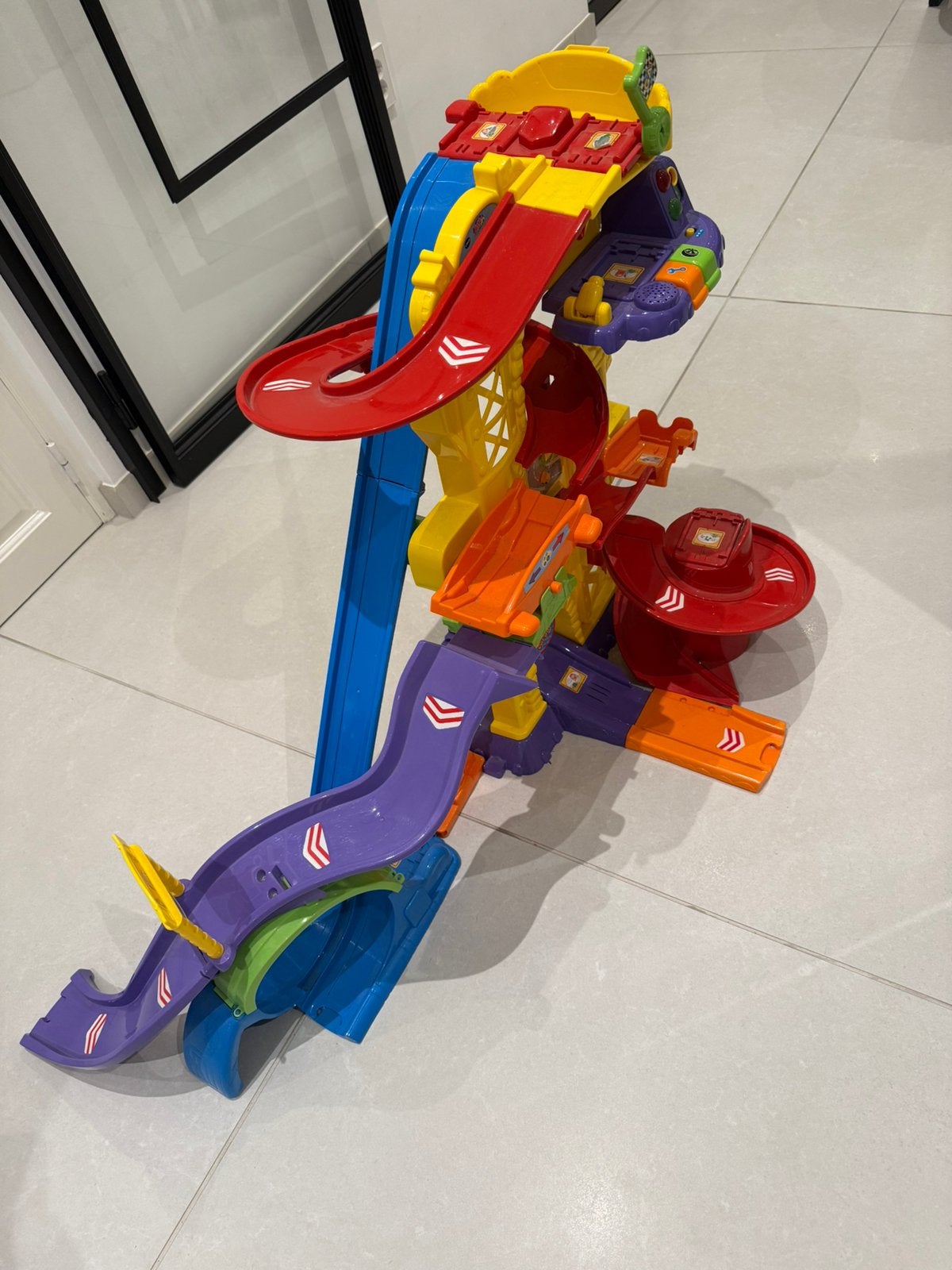 Toet toet auto’s super stuntpark & brandweer kazerne, Ophalen, Zo goed als nieuw, 2 tot 4 jaar