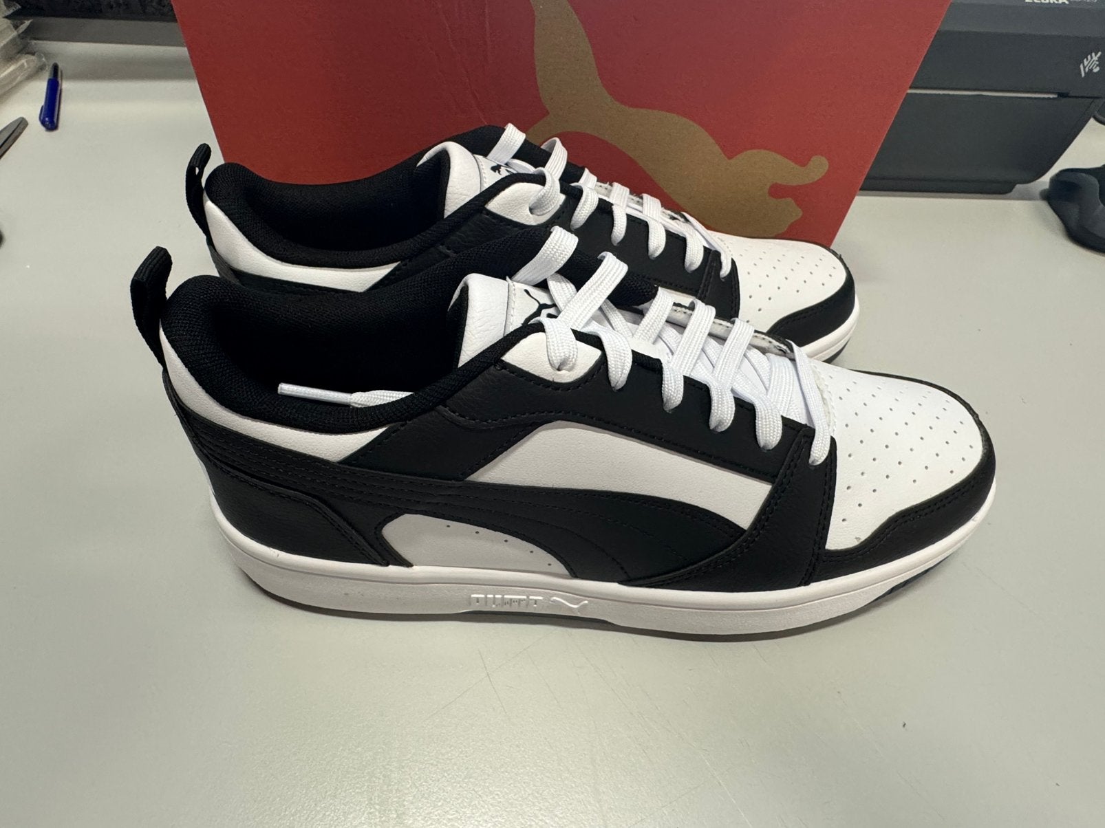 Puma rebound v6 low 43, Zwart, Nieuw, Ophalen of Verzenden, Sneakers of Gympen