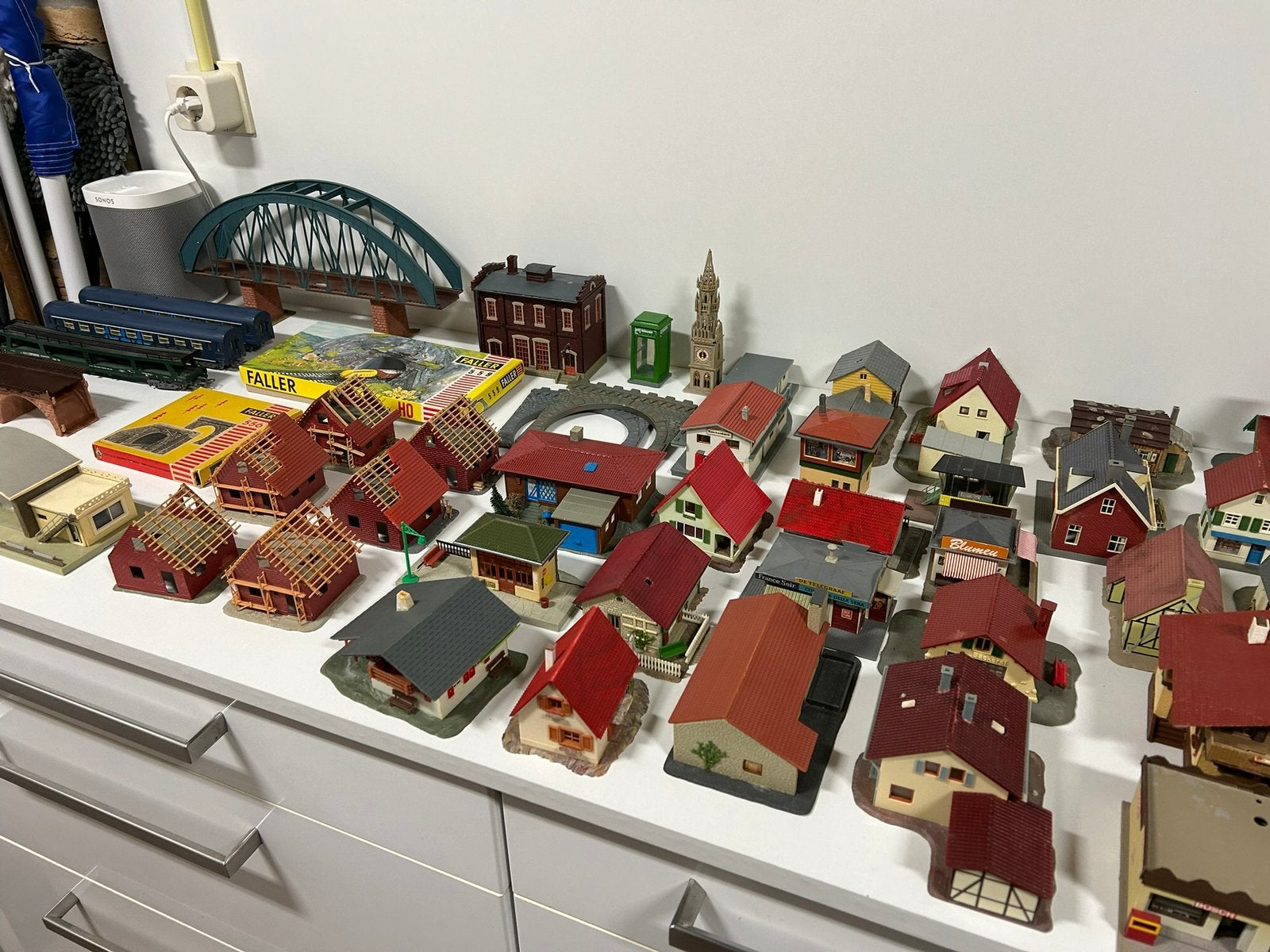 Modelspoorbaan huisjes bergen, Overige merken, Gebruikt, Gelijkstroom of Wisselstroom, Brug, Tunnel of Gebouw
