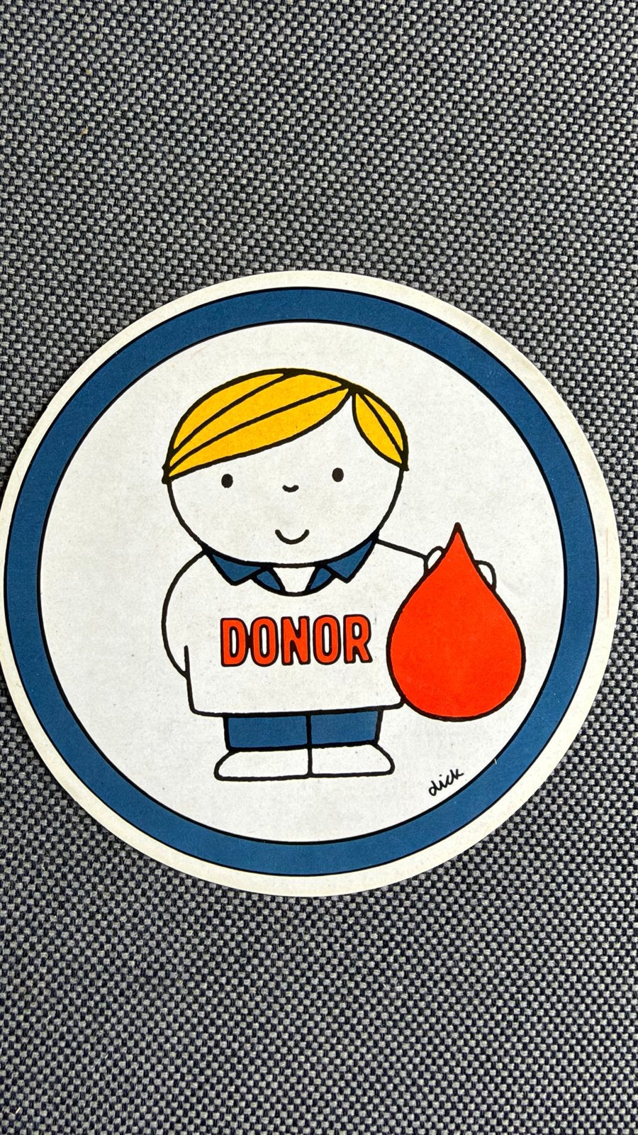 Vintage Bloeddonor Sticker - 'Donor' met cartoonfiguur, Ophalen of Verzenden, Zo goed als nieuw