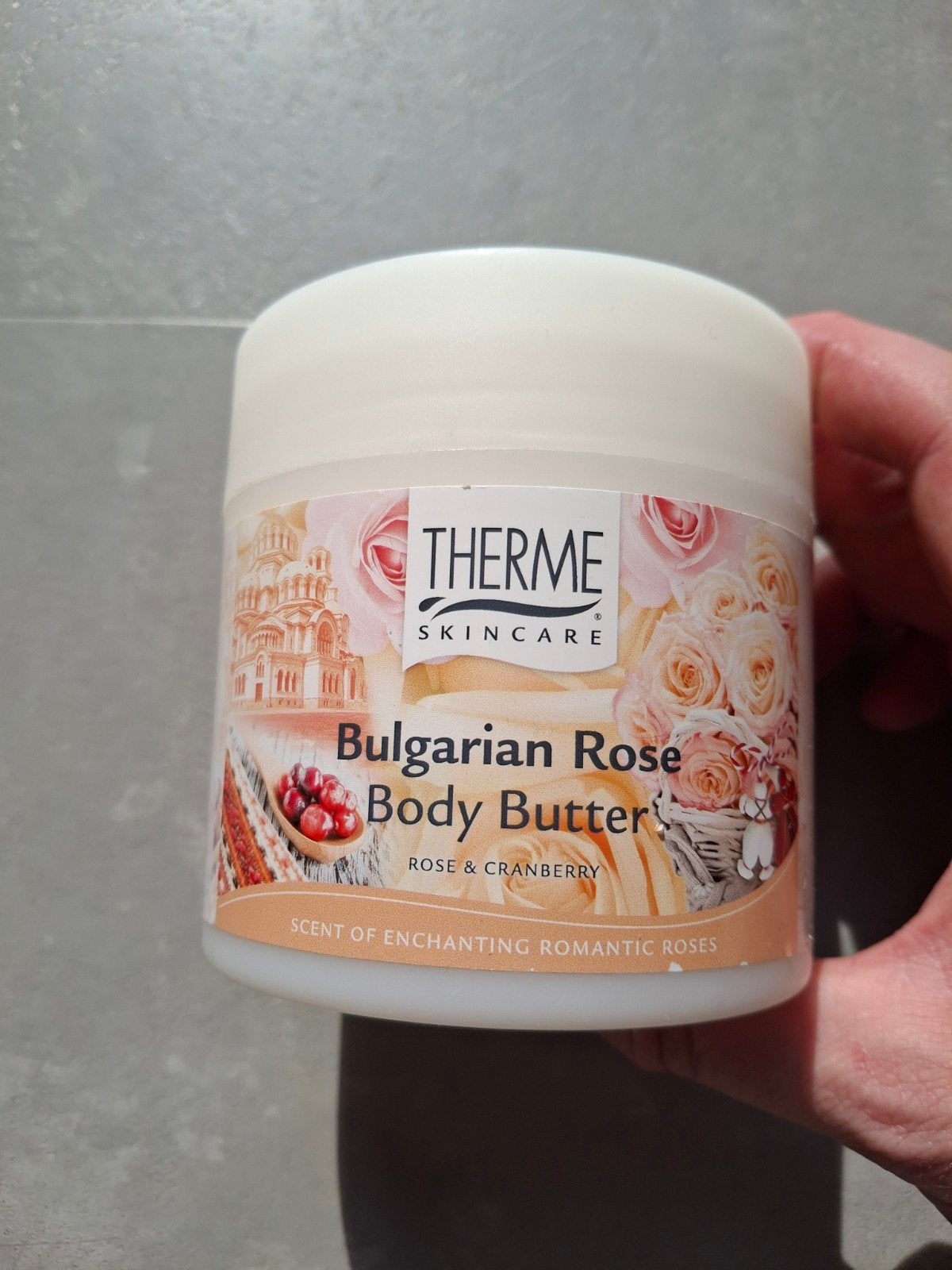 Therme Bulgarian Rose Body Butter - Roos & Cranberry, Ophalen of Verzenden, Nieuw, Bodylotion, Crème of Olie