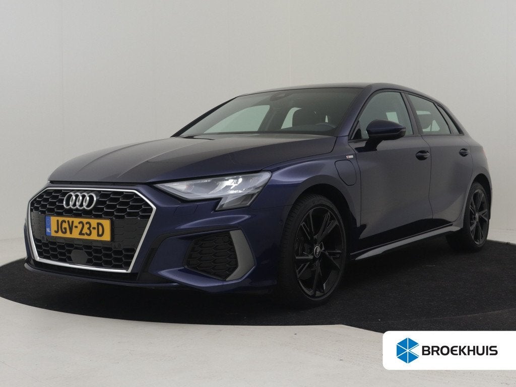 Audi A3 Sportback 40 TFSI e Advanced S-Line, Gebruikt, Euro 6, 4 cilinders, Blauw