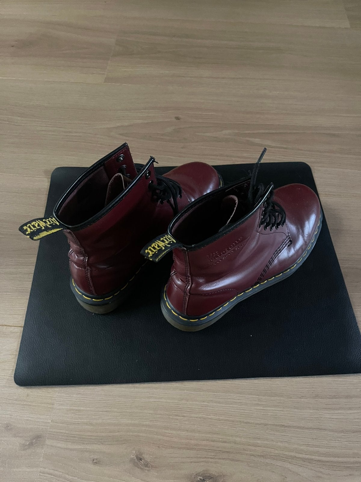 1460 Dr Martens, cherry red, maat 38, Hoge laarzen, Ophalen of Verzenden, Gedragen, Rood