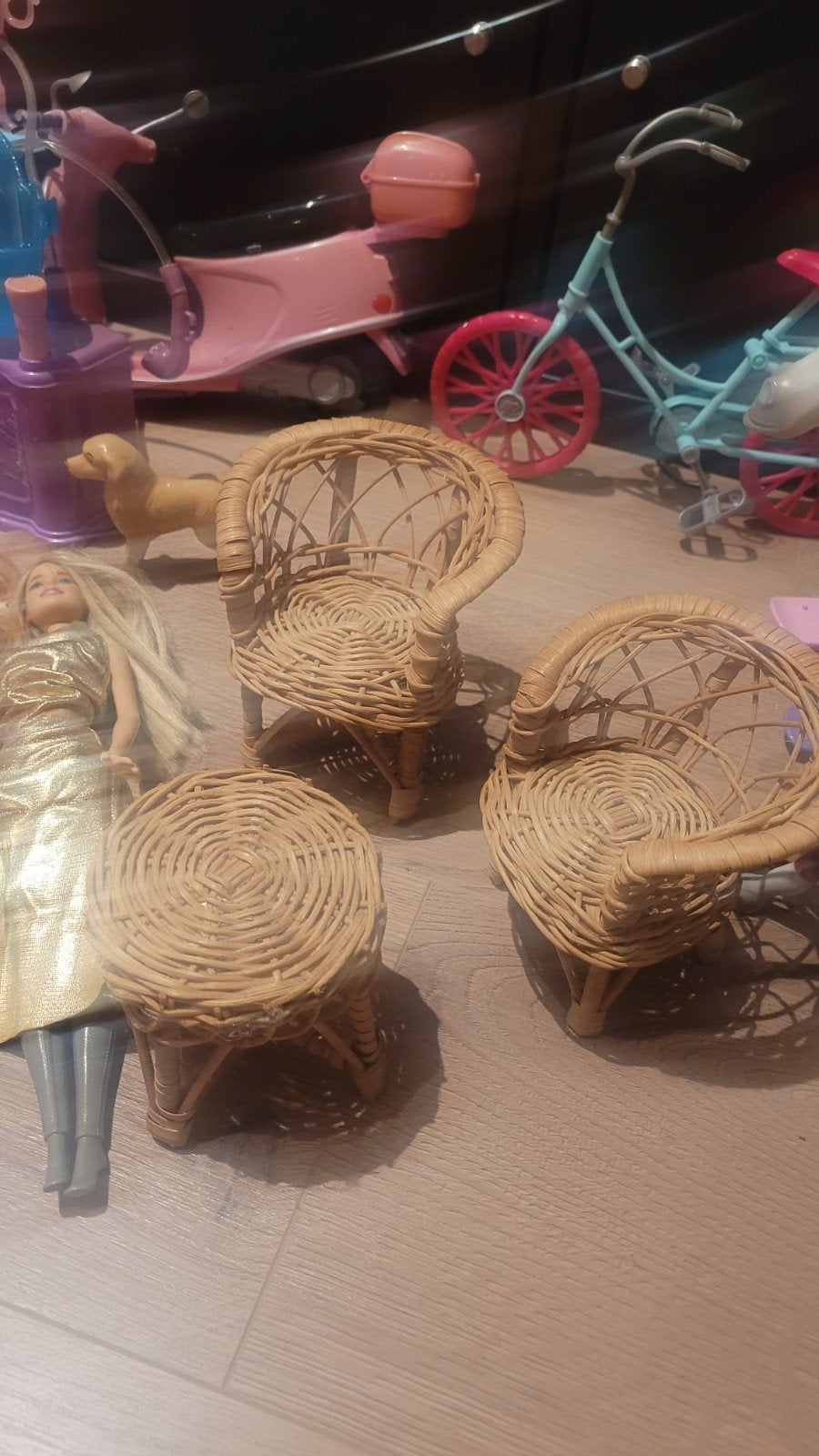 Grote Barbie set met poppen, scooter, fiets en accessoires, Ophalen of Verzenden, Gebruikt, Barbie