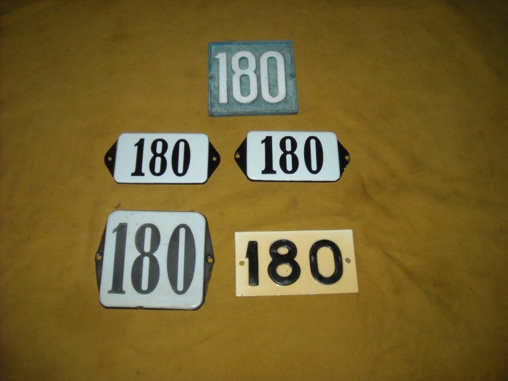 oud emaille huisnummer 180 ook 181 182 183 184 185 186 187 5, Antiek en Kunst, Ophalen of Verzenden