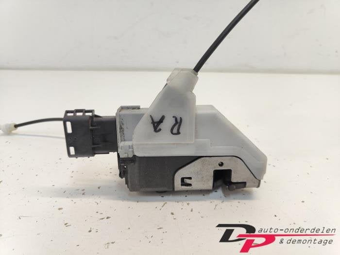 Deurslot Mechaniek 4Deurs rechts-achter van een Peugeot 5008, Auto-onderdelen, Carrosserie en Plaatwerk, Gebruikt, -, -, Ophalen of Verzenden