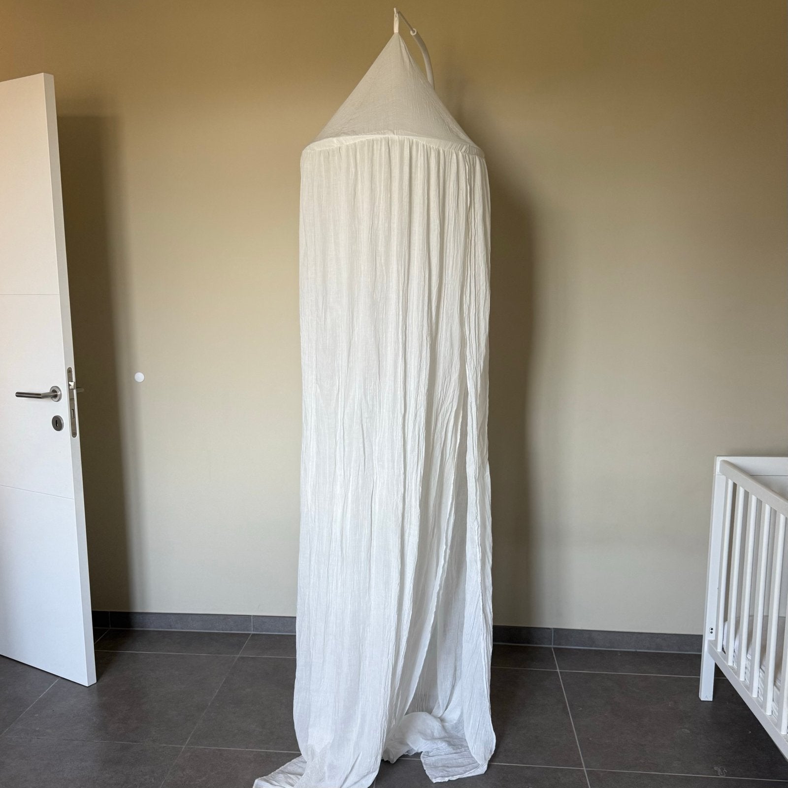 Witte klamboe voor babybedje of kinderhoek met standaard, Ophalen, Zo goed als nieuw, 180 cm of meer, Minder dan 70 cm