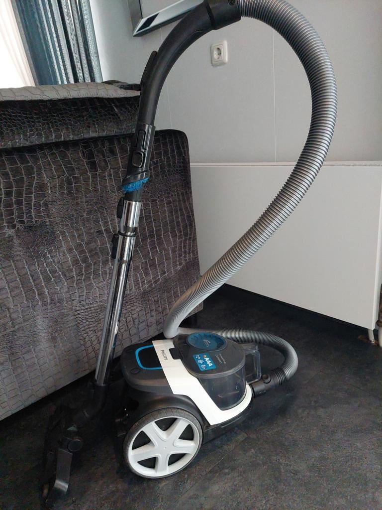 Goed werkende Philips stofzuiger zonder zak, schoon, Ophalen of Verzenden, Gebruikt, Reservoir, Stofzuiger