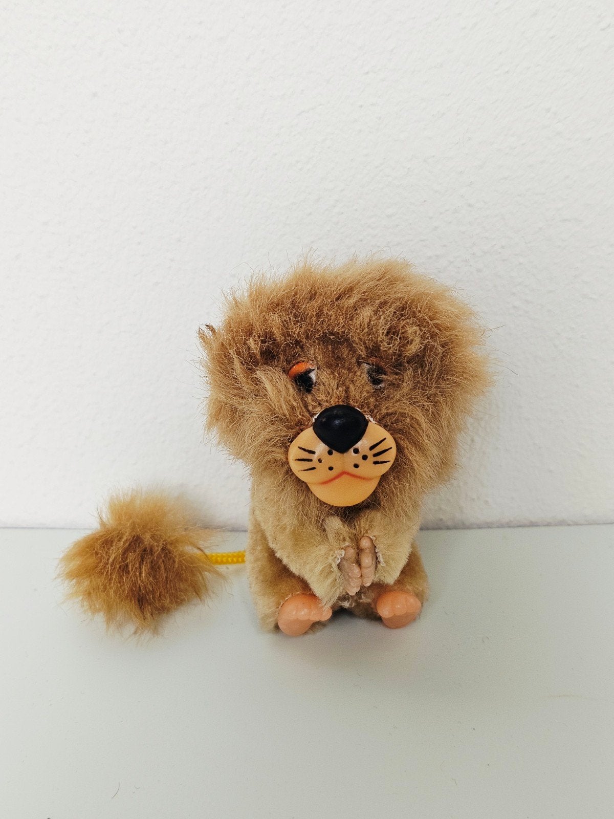 Vintage Leeuw Knijp poppetje, Ophalen of Verzenden, Gebruikt