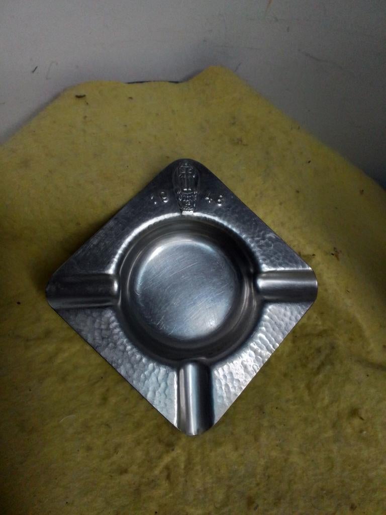 3575) mooie metalen asbak 1948, Verzamelen, Ophalen of Verzenden, Zo goed als nieuw, Asbak