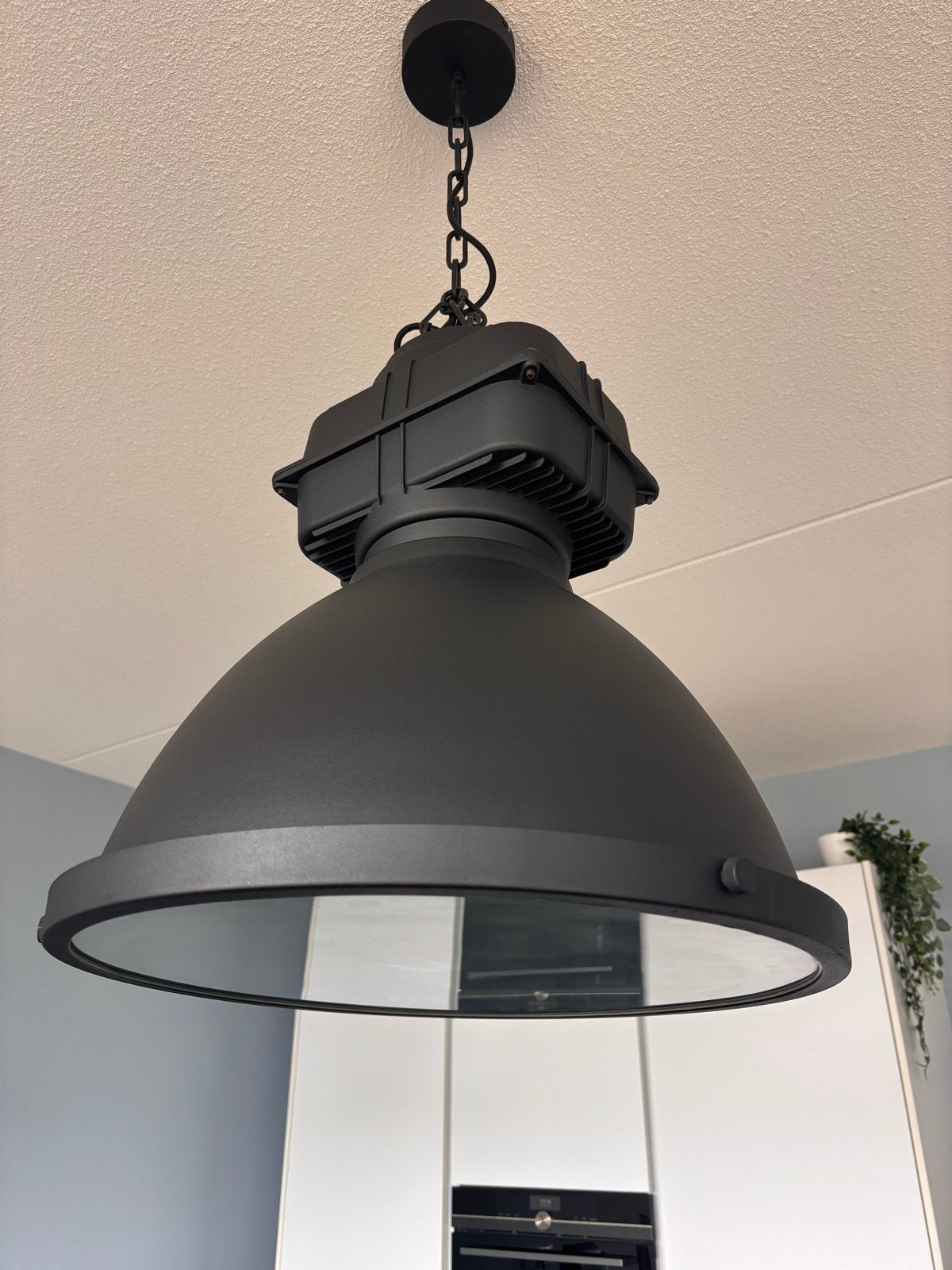 Set van 2 industriële hanglampen - Zwart metaal, Ophalen, Zo goed als nieuw, Metaal, E27 (groot)