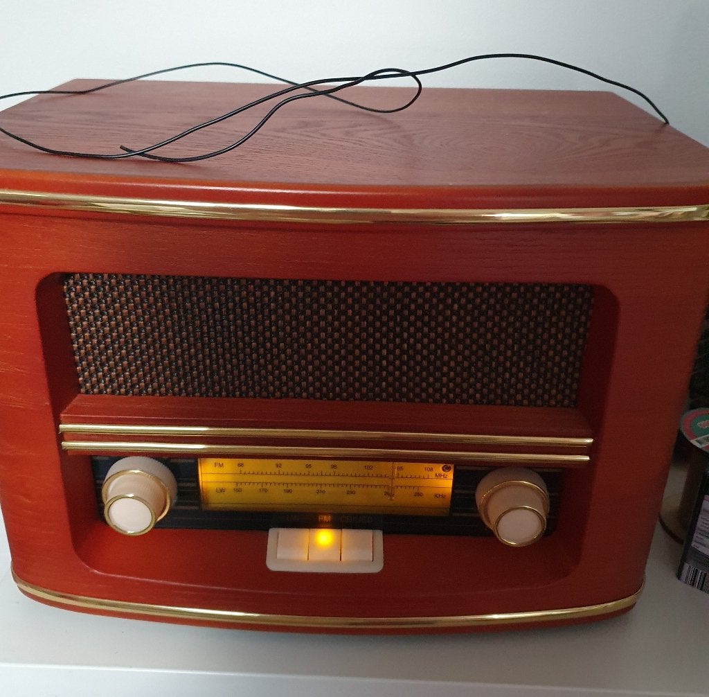 Antiek uitziende radio/cd speler met USB, Audio, Tv en Foto, Radio's, Ophalen, Zo goed als nieuw, Overige typen, Met cd-speler