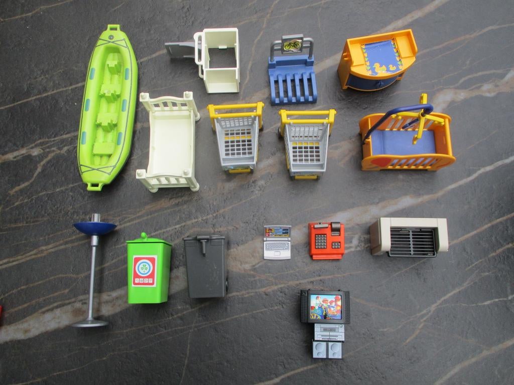 Playmobil onderdelen bed, commode, fietsenrek, Ophalen of Verzenden, Zo goed als nieuw, Los playmobil