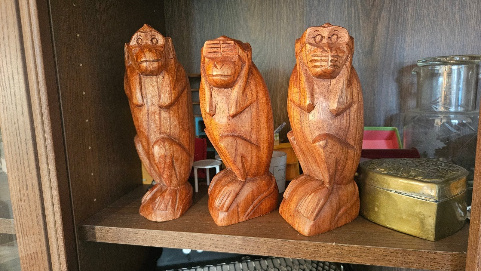 Horen, Zien en Zwijgen - Houten Apen Beelden Set, Antiek en Kunst, Ophalen of Verzenden, 20 - 50 cm, Beeld, Hout