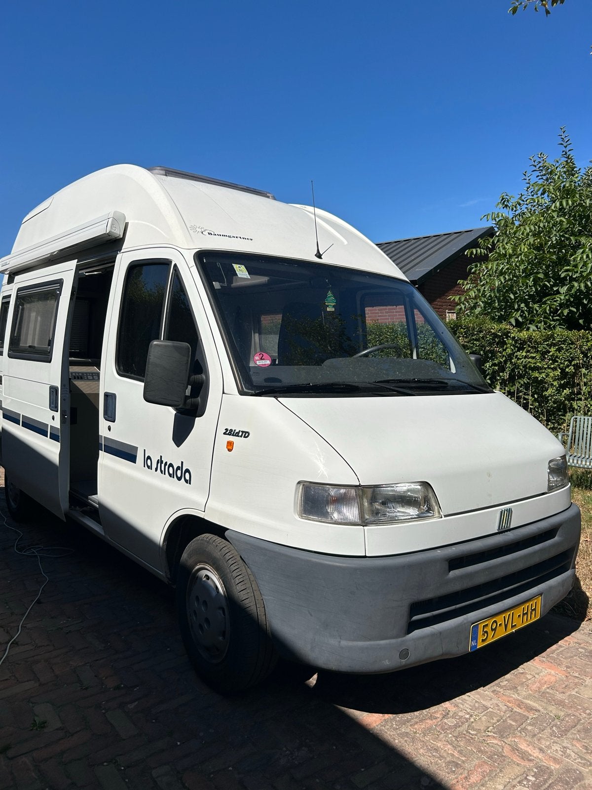 Compacte La Strada buscamper - Fiat Ducato 2.8TD, Caravans en Kamperen, Campers, Fiat, Tot en met 2, Particulier, 4 tot 5 meter