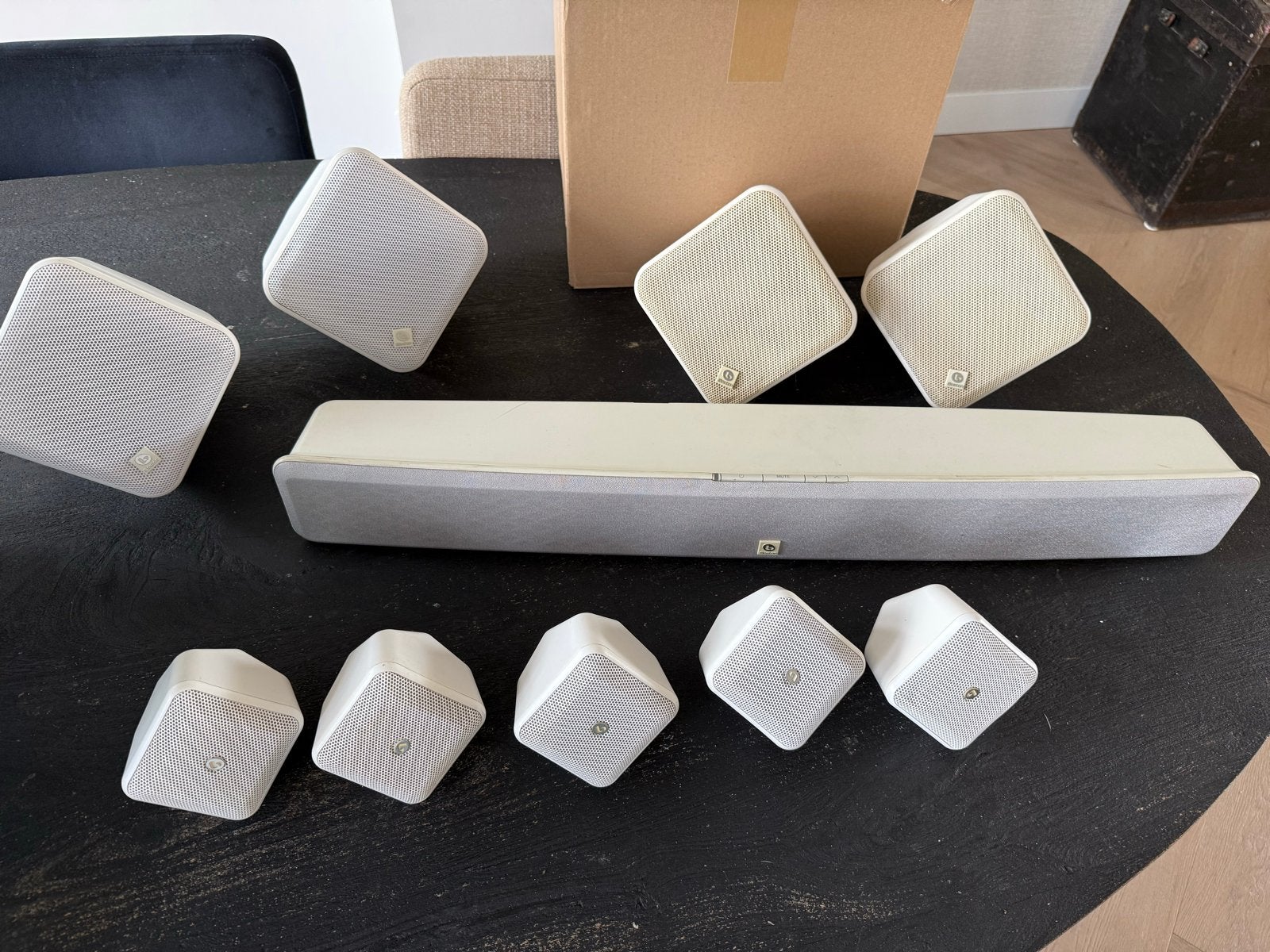 Boston Acoustics witte surround-set met soundbar, Gebruikt, Surroundset, Geschikt voor surround/home cinema, Ophalen
