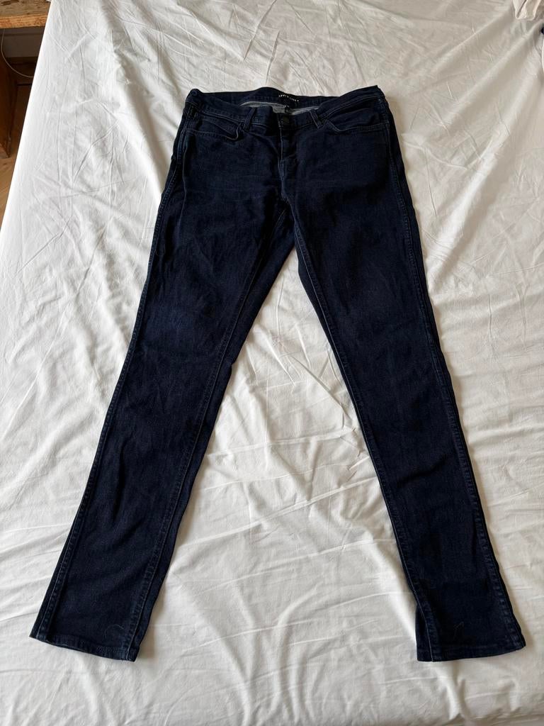 Levi's Line 8 jeans, donkerblauw, maat 31, Ophalen of Verzenden, Zo goed als nieuw, Blauw, W30 - W32 (confectie 38/40)