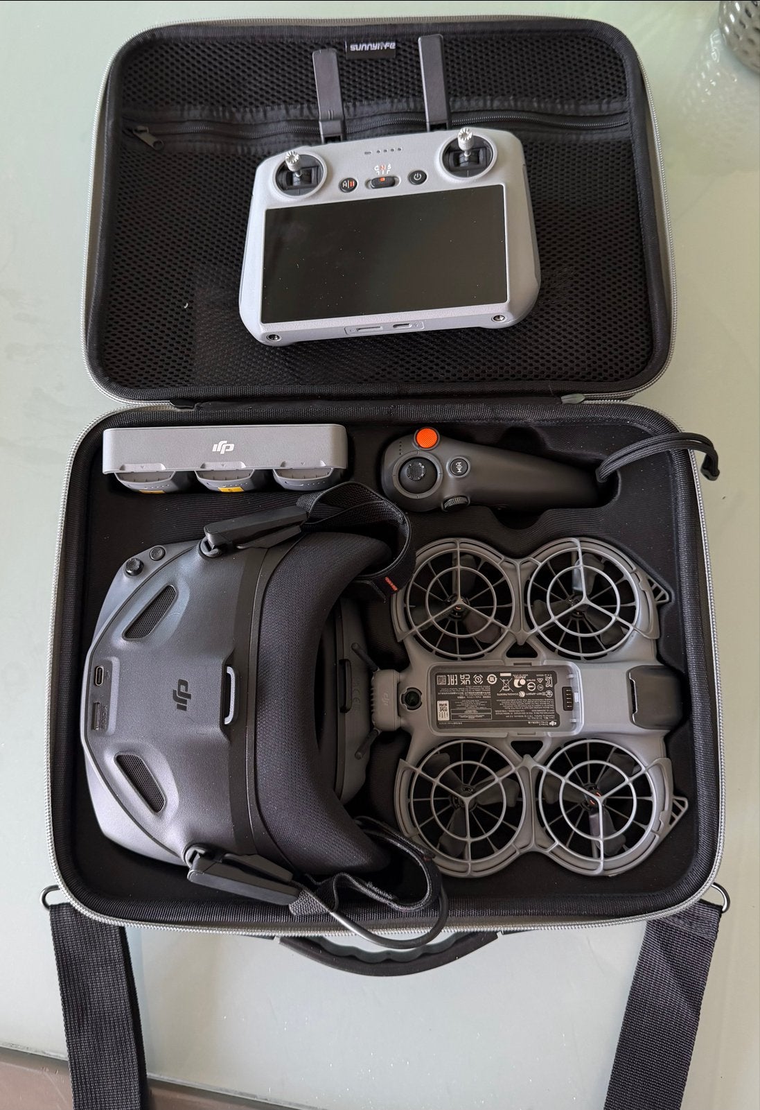DJI neo 2 met FPV Goggles N3 met RC2 en motion controllers, 250 tot 900 gram, Cameradrone, 5 tot 10 kilometer, Zo goed als nieuw