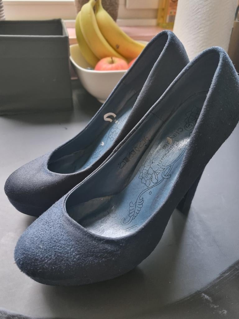 Blauwe pumps hakken maat 37 Claudia Ghizanni, Ophalen of Verzenden, Zo goed als nieuw, Blauw