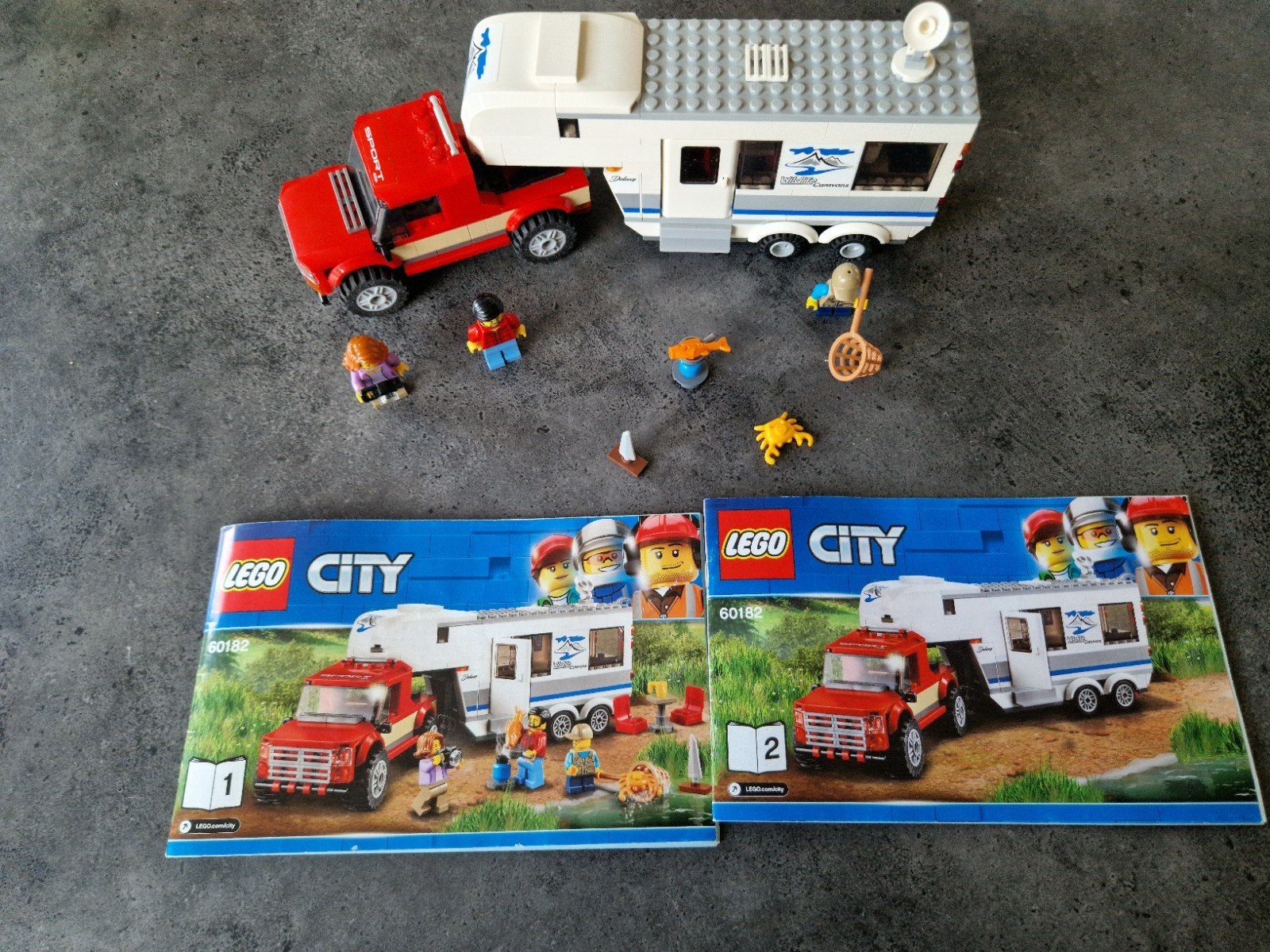 Lego City 60182 Camper met Pick-up Truck en Figuren, Ophalen of Verzenden, Zo goed als nieuw
