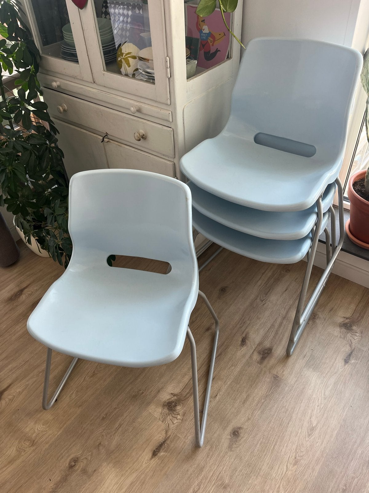 Ikea Snille - Set van 4 lichtblauwe stapelbare stoelen, Huis en Inrichting, Ophalen, Kunststof, Gebruikt, Blauw