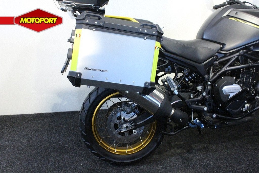 QJMOTOR SRT 800 SX TOURING (bj 2026), Qjmotor, MotoMondo, Info@motomondo.nl, Bedrijf