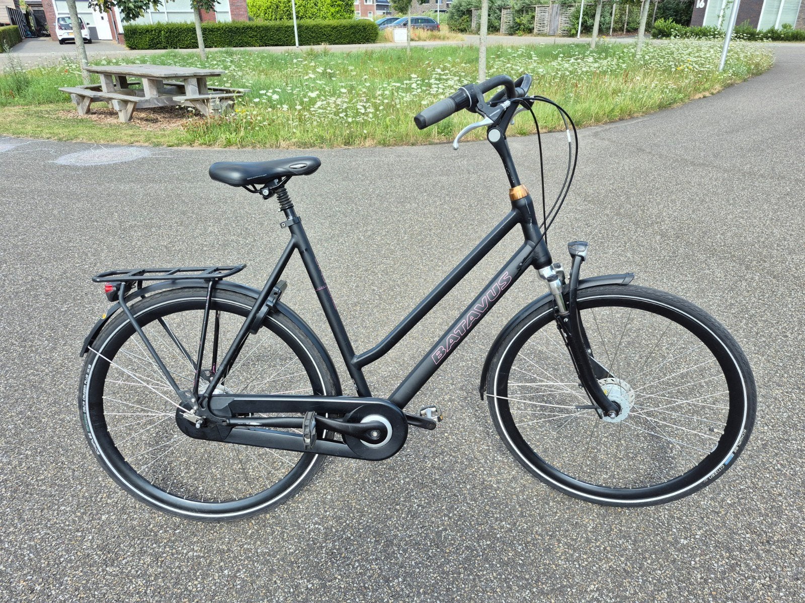 Batavus Dinsdag damesfiets - framehoogte 61 cm, Fietsen en Brommers, Fietsen | Dames | Damesfietsen, Gebruikt, Velgrem, Versnellingen