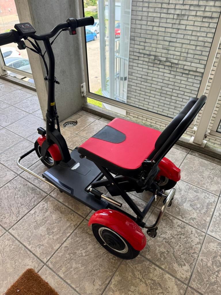 IVA Traveler 300 lichtgewicht scootmobiel, Ophalen, Zo goed als nieuw