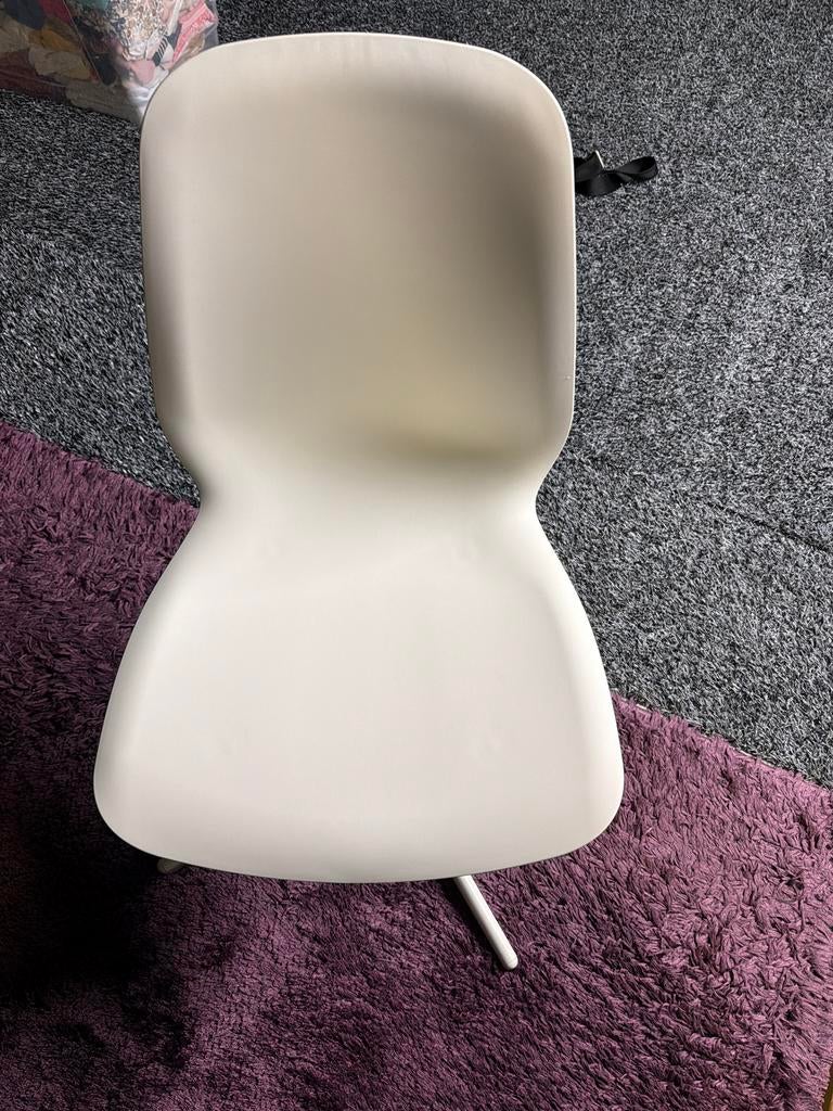 IKEA BALSBERGET bureaustoel, wit, Ophalen, Kunststof, Wit, Zo goed als nieuw