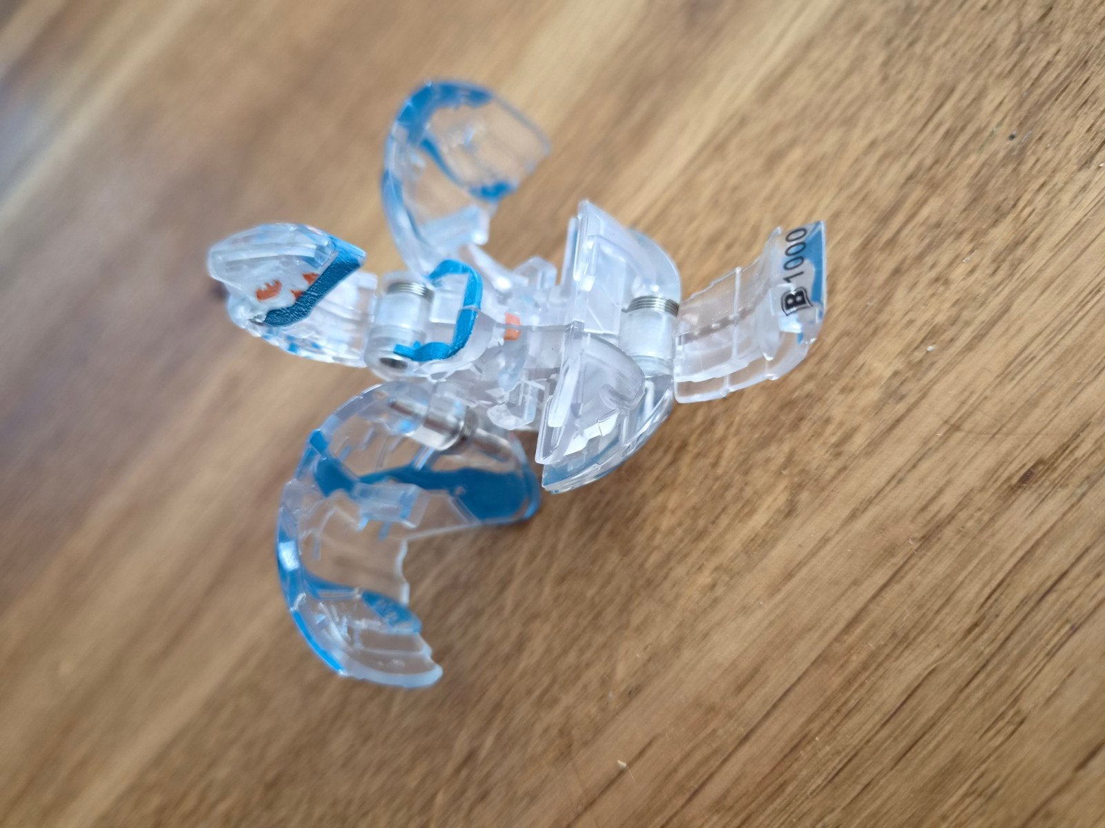 Bakugan Diamond Aquos Serpenteze (B1000) - Transparant, Verzamelen, Ophalen of Verzenden, Zo goed als nieuw